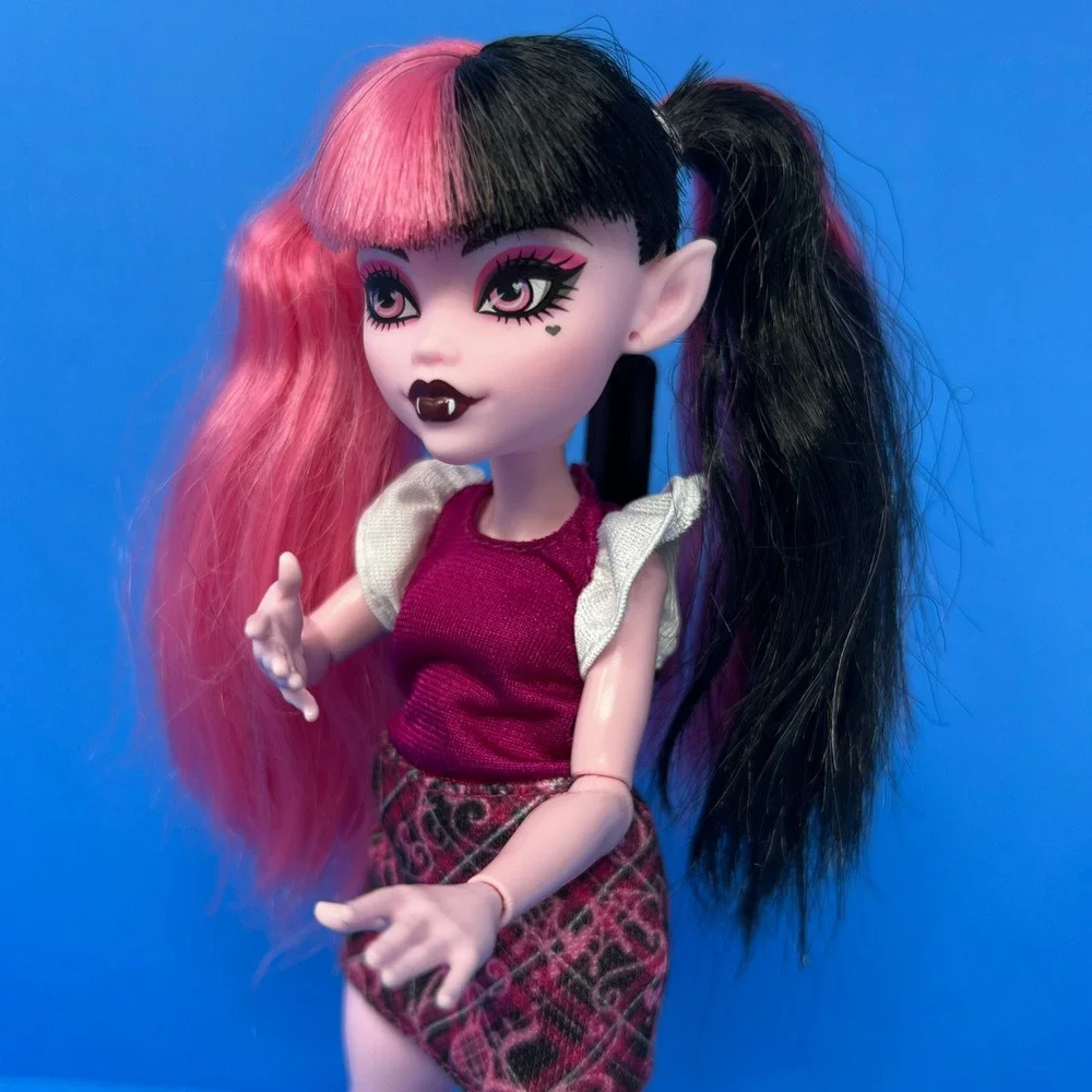 Monster‎ High Draculaura Doll G3 Core Refresh Dracula Daughter 2022 Articulated